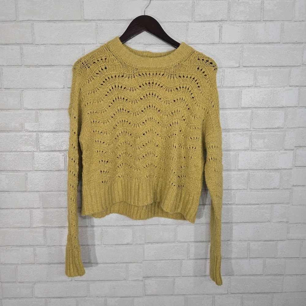 AEO plain crew sweater